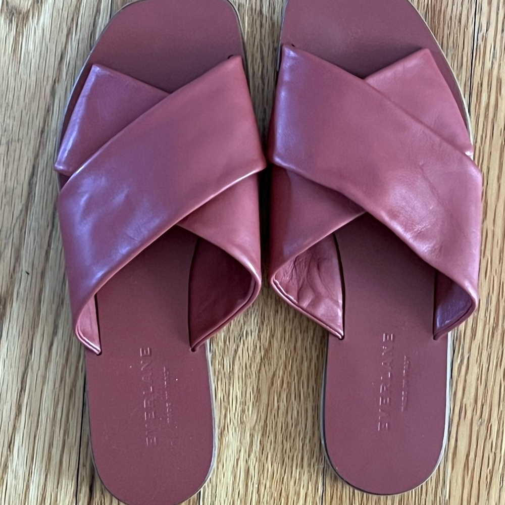 Everlane - the form crossover sandals - gently used less than a year old